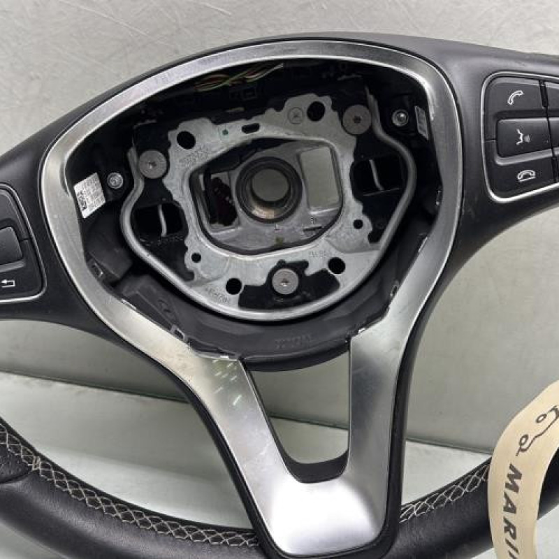 Volant MERCEDES CLASSE A 176 Photo n°2