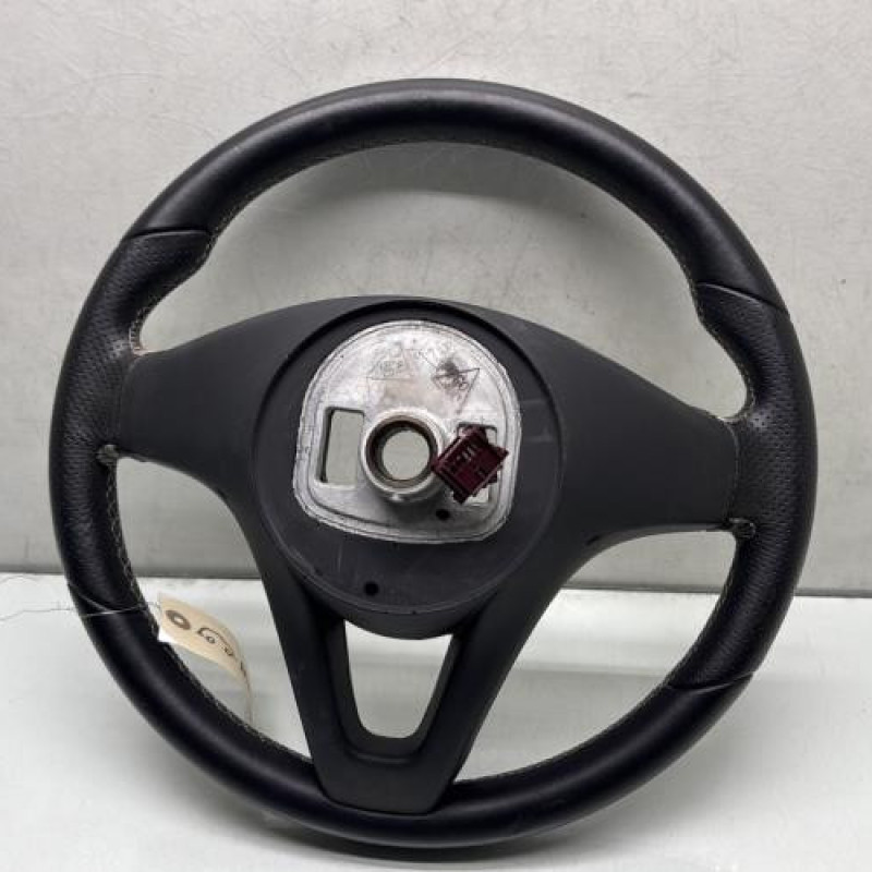 Volant MERCEDES CLASSE A 176 Photo n°3