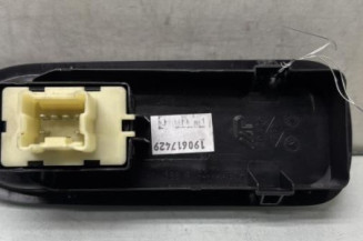 Interrupteur de leve vitre avant droit DACIA DUSTER 1