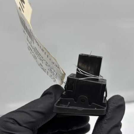 Interrupteur de leve vitre avant droit FIAT 500 2