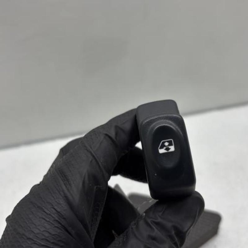 Interrupteur de leve vitre avant droit RENAULT KANGOO 1 Photo n°1