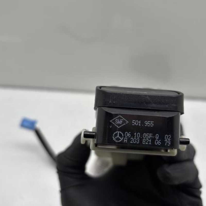 Interrupteur de leve vitre avant gauche MERCEDES CLASSE C 203 Photo n°5