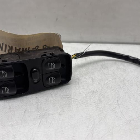 Interrupteur de leve vitre avant gauche MERCEDES CLASSE C 203 Photo n°1