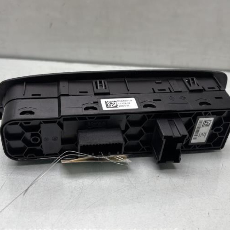 Interrupteur de leve vitre avant gauche RENAULT MEGANE 4 Photo n°2