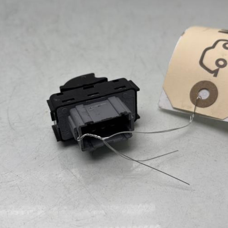 Interrupteur de leve vitre avant droit PEUGEOT PARTNER 2 Photo n°2