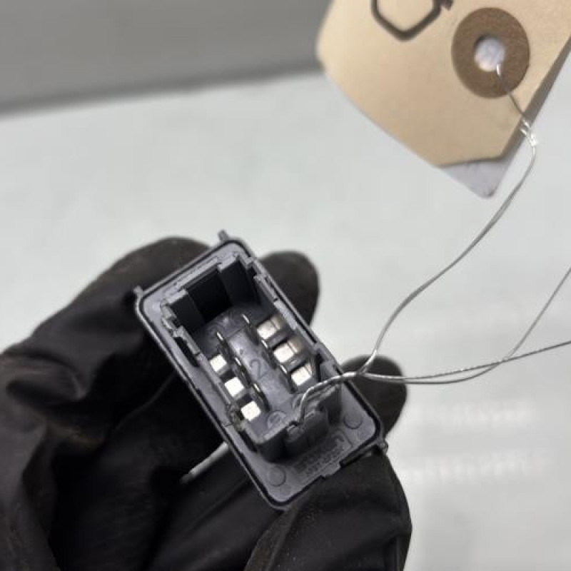 Interrupteur de leve vitre avant droit PEUGEOT PARTNER 2 Photo n°3