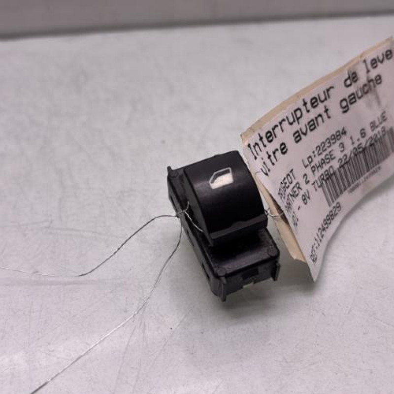 Interrupteur de leve vitre avant gauche PEUGEOT PARTNER 2 Photo n°1