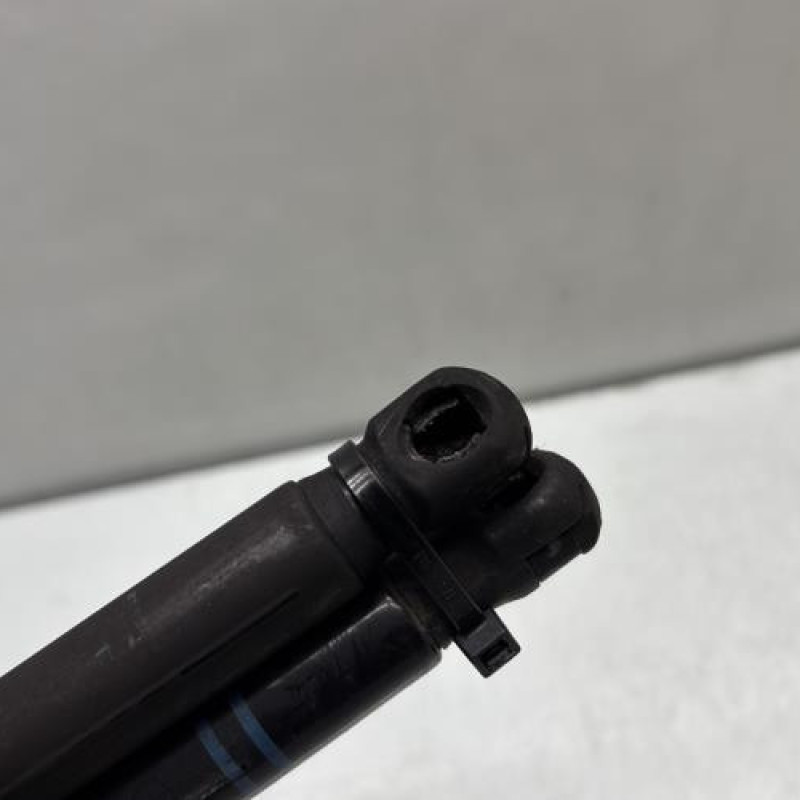 Verin de capot BMW SERIE 3 F31 Photo n°4