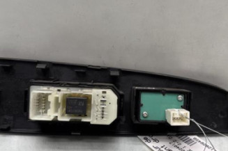 Interrupteur de leve vitre avant droit LEXUS IS 2