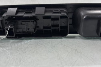 Interrupteur de leve vitre avant droit PEUGEOT 207