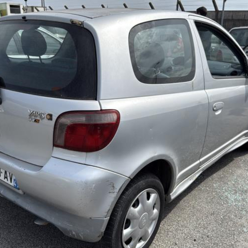 Feu arriere principal gauche (feux) TOYOTA YARIS 1 Photo n°6