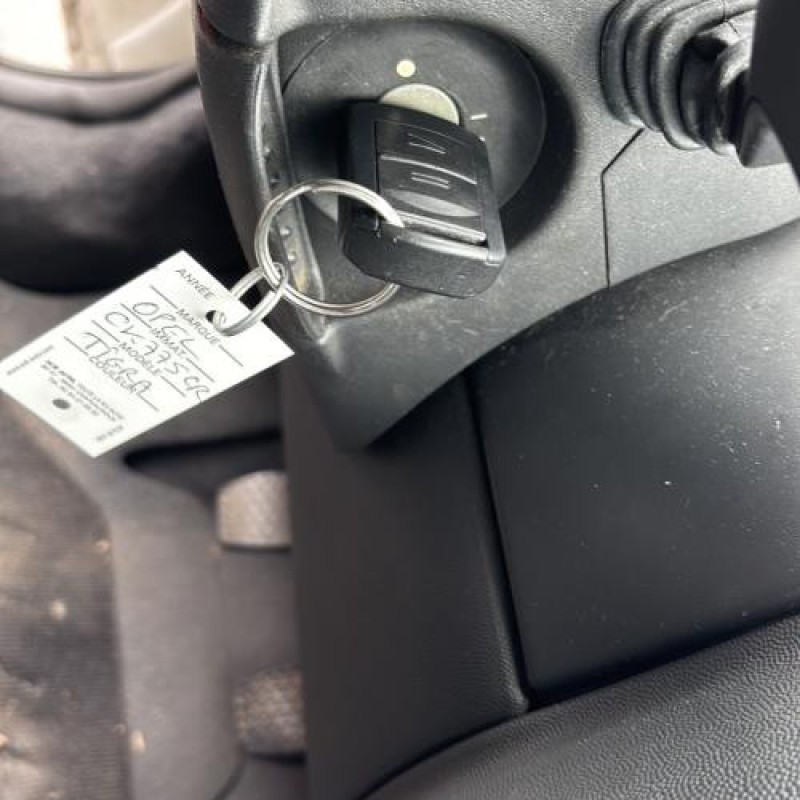 Anti brouillard gauche (feux) OPEL TIGRA 2 Photo n°19