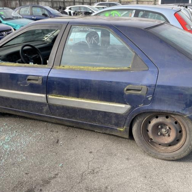 Feu arriere secondaire droit (feux) CITROEN XANTIA Photo n°9