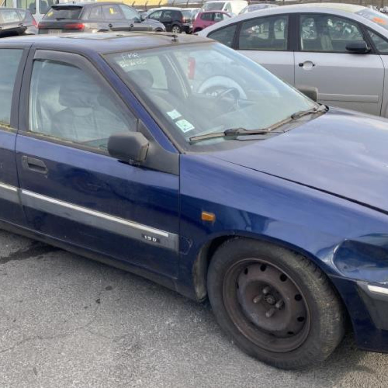 Feu arriere secondaire droit (feux) CITROEN XANTIA Photo n°10