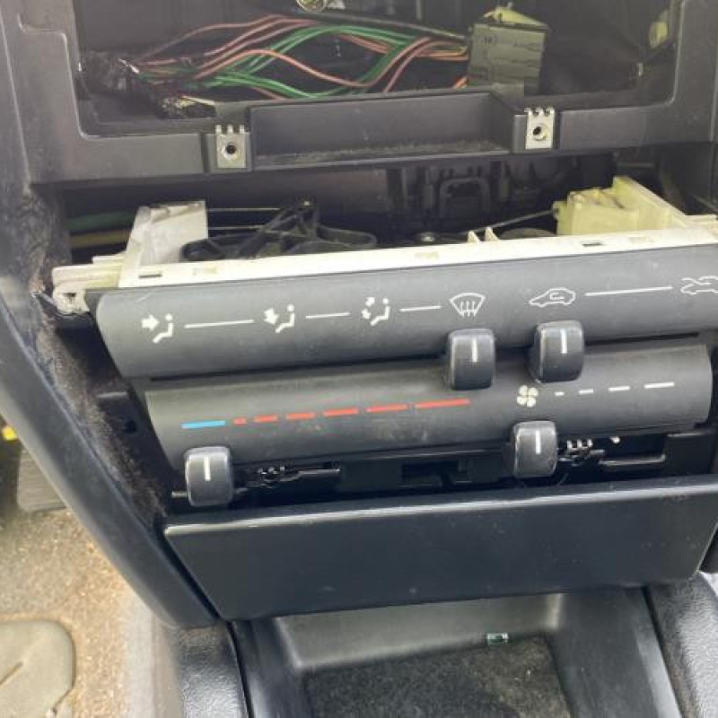 Feu arriere secondaire gauche (feux) CITROEN XANTIA Photo n°19