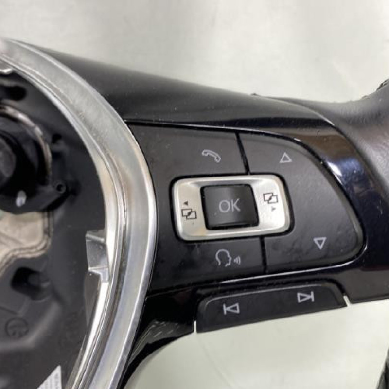 Volant VOLKSWAGEN POLO 5 Photo n°3