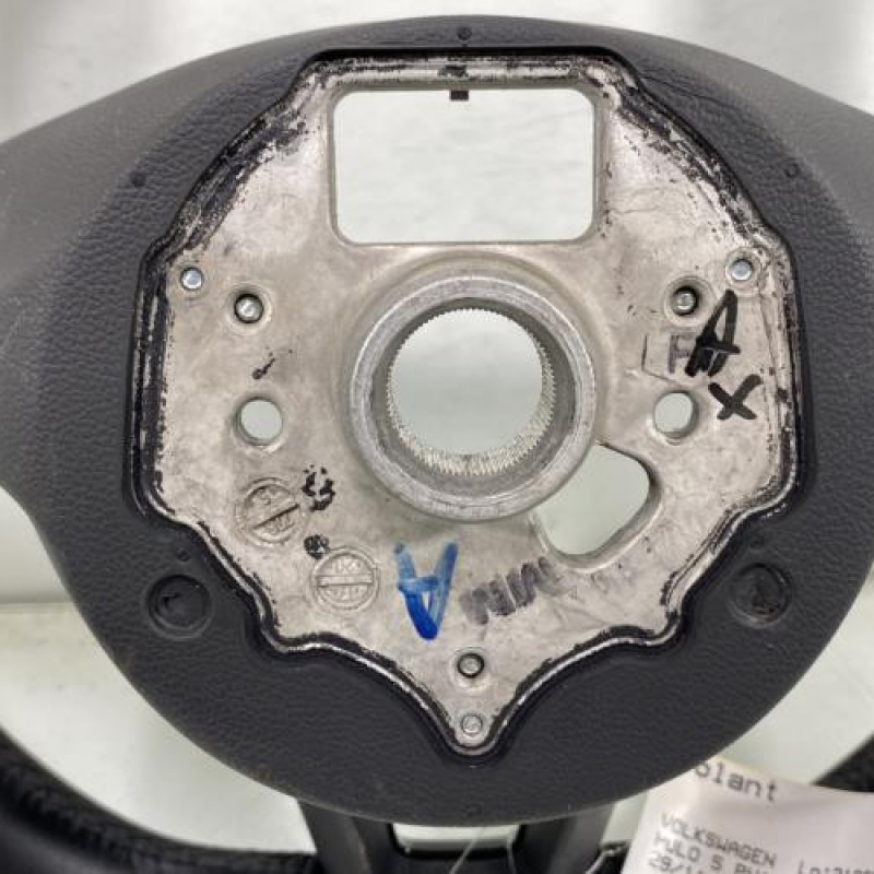 Volant VOLKSWAGEN POLO 5 Photo n°8