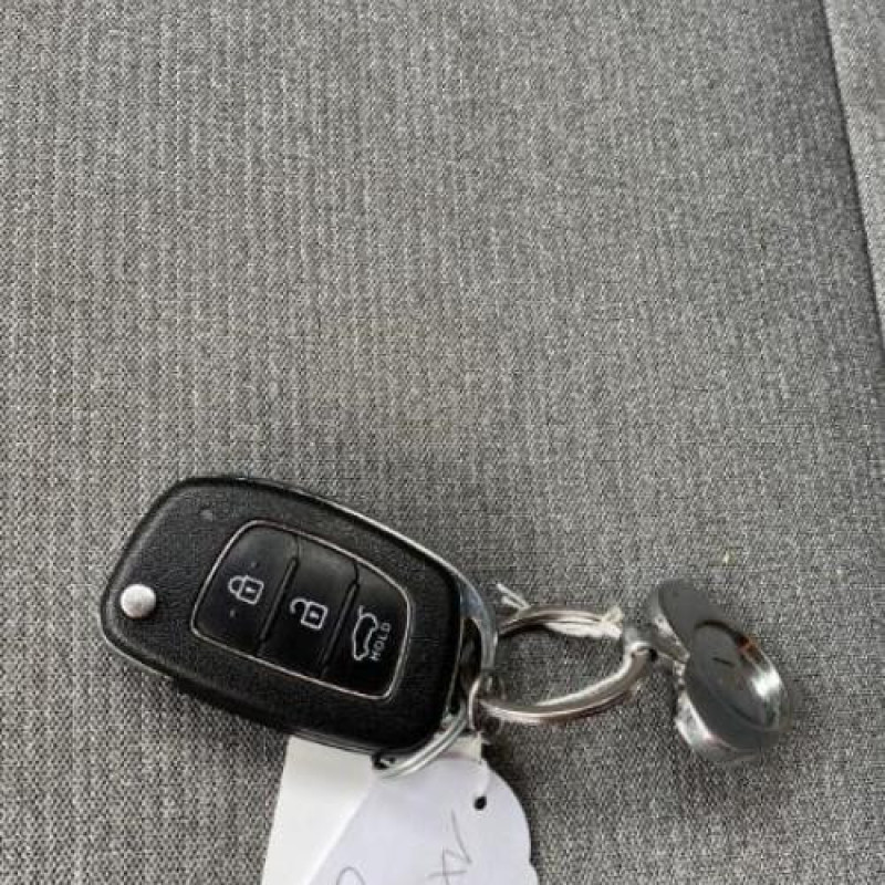 Volant HYUNDAI I 20 2 Photo n°15