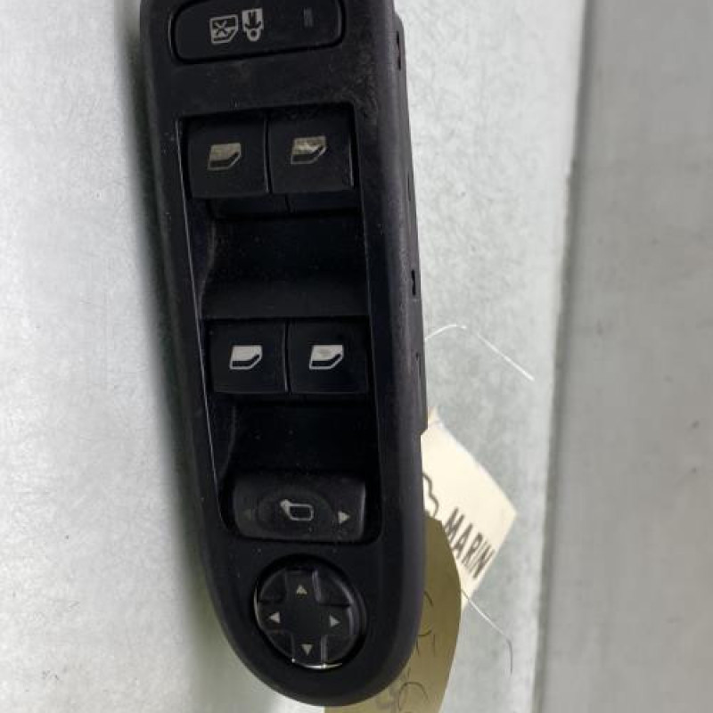 Interrupteur de leve vitre avant gauche PEUGEOT 308 1 Photo n°1