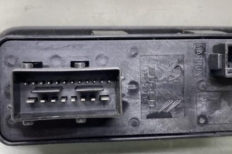 Interrupteur de leve vitre avant gauche PEUGEOT 308 1