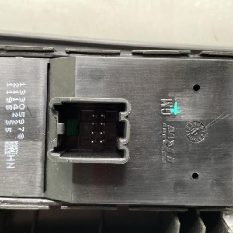 Interrupteur de leve vitre avant gauche OPEL MERIVA B Photo n°3