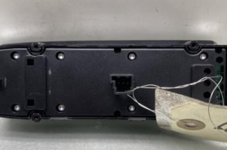 Interrupteur de leve vitre avant gauche MERCEDES CLASSE C 204