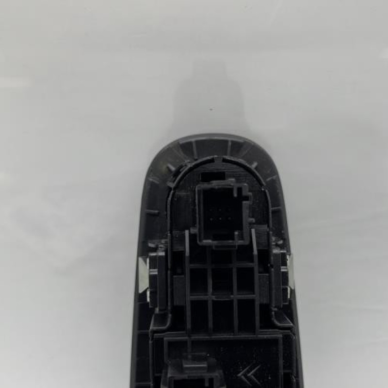 Interrupteur de leve vitre avant gauche PEUGEOT 308 2 SW Photo n°4