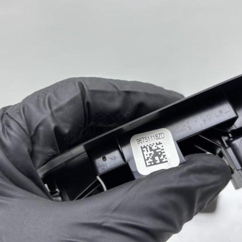 Interrupteur de leve vitre avant droit PEUGEOT 208 1 Photo n°5