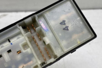 Interrupteur de leve vitre avant gauche NISSAN NOTE 2