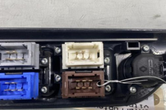 Interrupteur de leve vitre avant gauche RENAULT LAGUNA 1