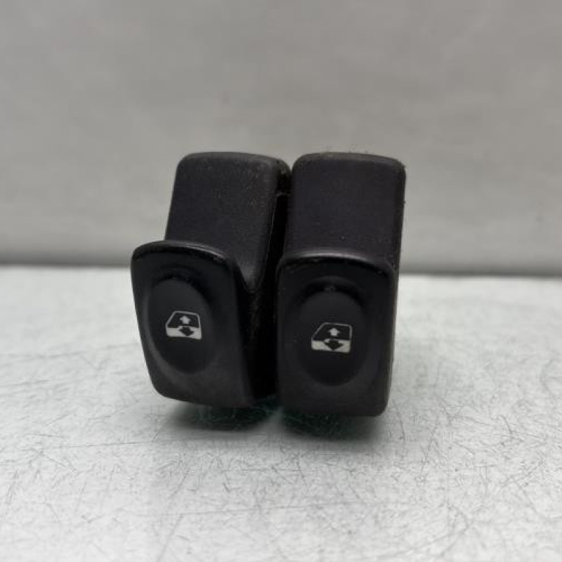 Interrupteur de leve vitre avant gauche RENAULT KANGOO 1 Photo n°1