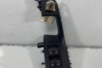 Interrupteur de leve vitre avant gauche SEAT ATECA Photo n°1