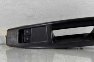 Interrupteur de leve vitre avant gauche VOLKSWAGEN POLO 4 Photo n°1