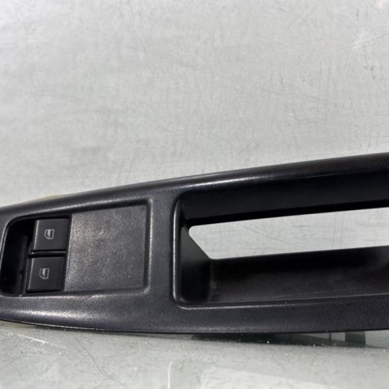 Interrupteur de leve vitre avant gauche VOLKSWAGEN POLO 4 Photo n°2