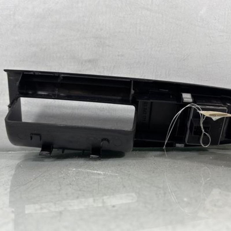 Interrupteur de leve vitre avant gauche VOLKSWAGEN POLO 4 Photo n°4