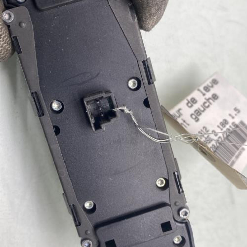 Interrupteur de leve vitre avant gauche MERCEDES CLASSE A 176 Photo n°3