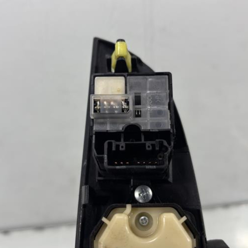 Interrupteur de leve vitre avant gauche LEXUS IS 2 Photo n°5