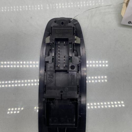 Interrupteur de leve vitre avant gauche PEUGEOT 2008 1