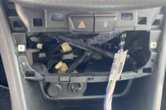 Interrupteur de leve vitre avant gauche PEUGEOT 2008 1