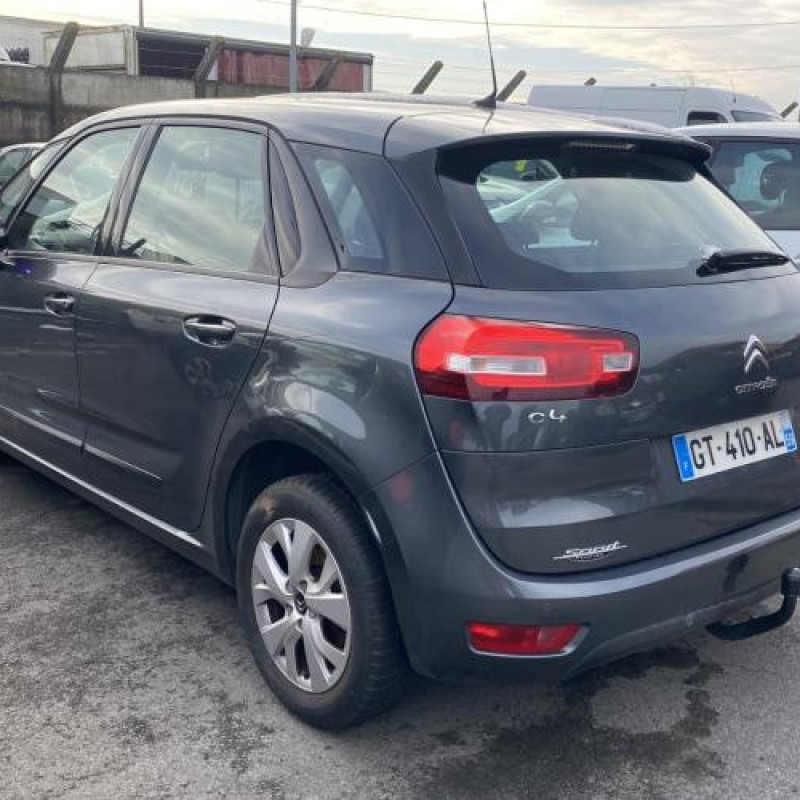 Pare boue arriere droit CITROEN C4 PICASSO 2 Photo n°8