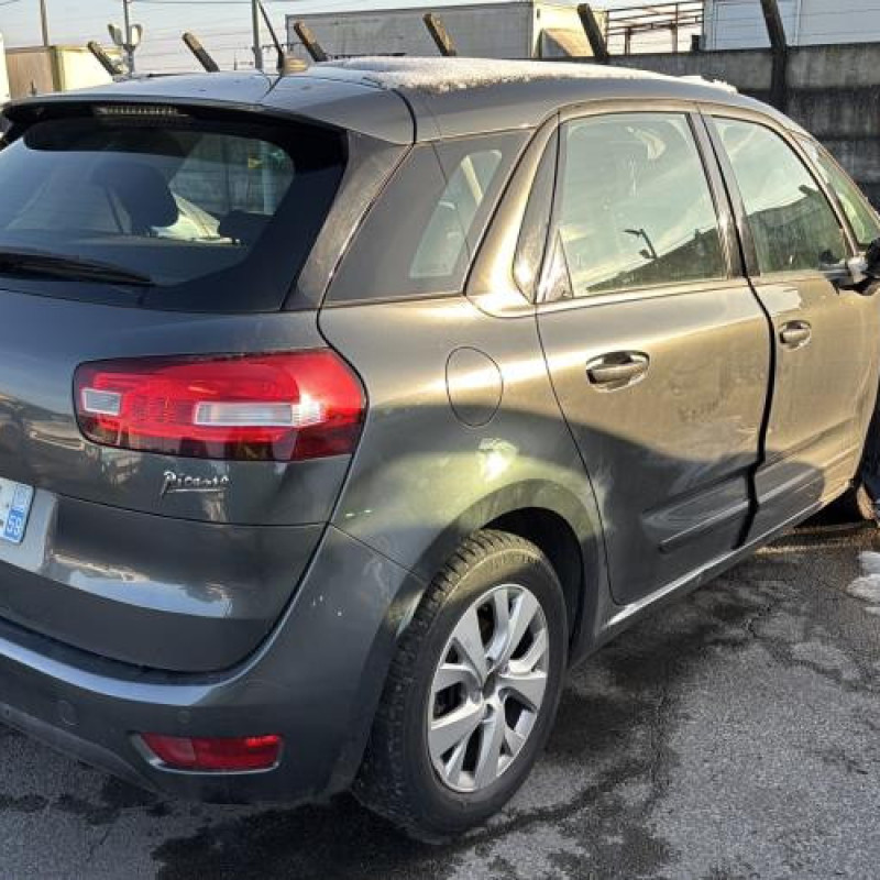 Pare boue arriere droit CITROEN C4 PICASSO 2 Photo n°16