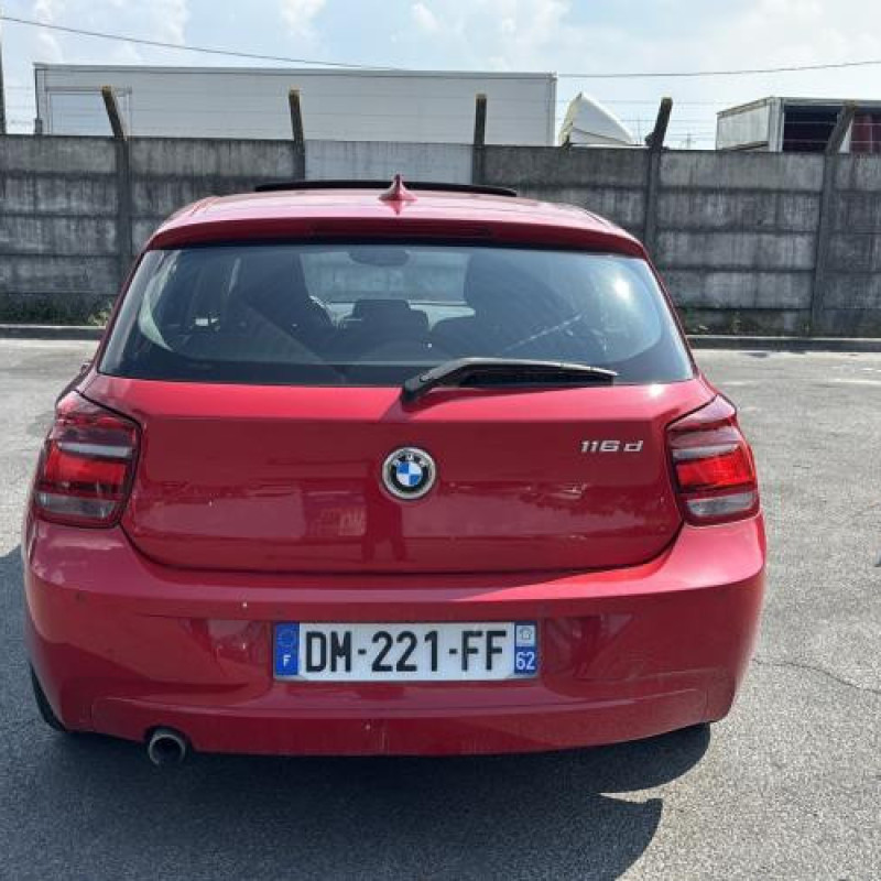 Pare boue arriere droit BMW SERIE 1 F20 Photo n°15