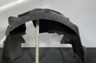 Pare boue arriere droit MERCEDES CLASSE C 205 Photo n°1