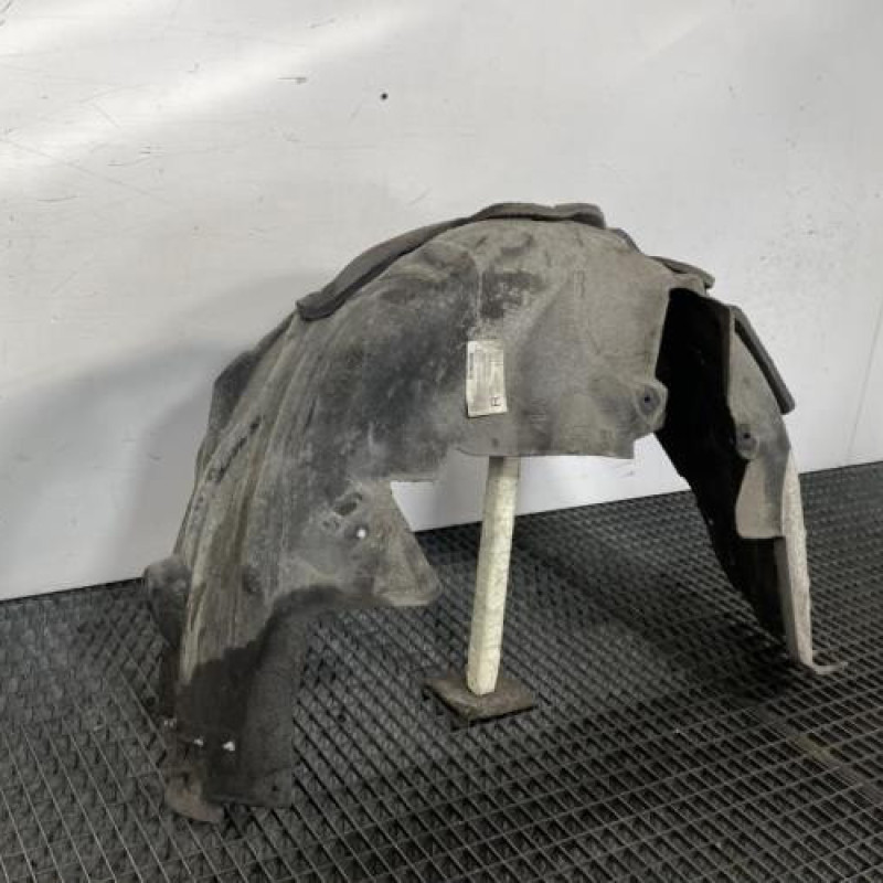 Pare boue arriere droit MERCEDES CLASSE C 205 Photo n°3