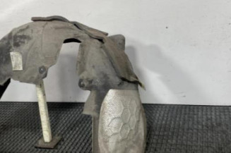 Pare boue arriere droit MERCEDES CLASSE C 205