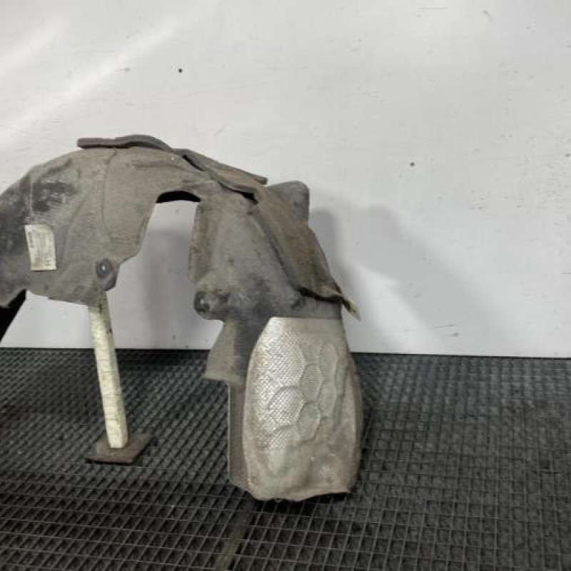 Pare boue arriere droit MERCEDES CLASSE C 205 Photo n°4