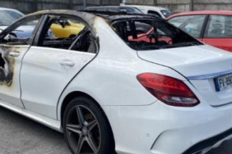 Pare boue arriere droit MERCEDES CLASSE C 205