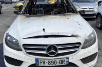 Pare boue arriere droit MERCEDES CLASSE C 205