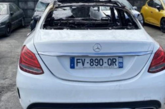 Pare boue arriere droit MERCEDES CLASSE C 205