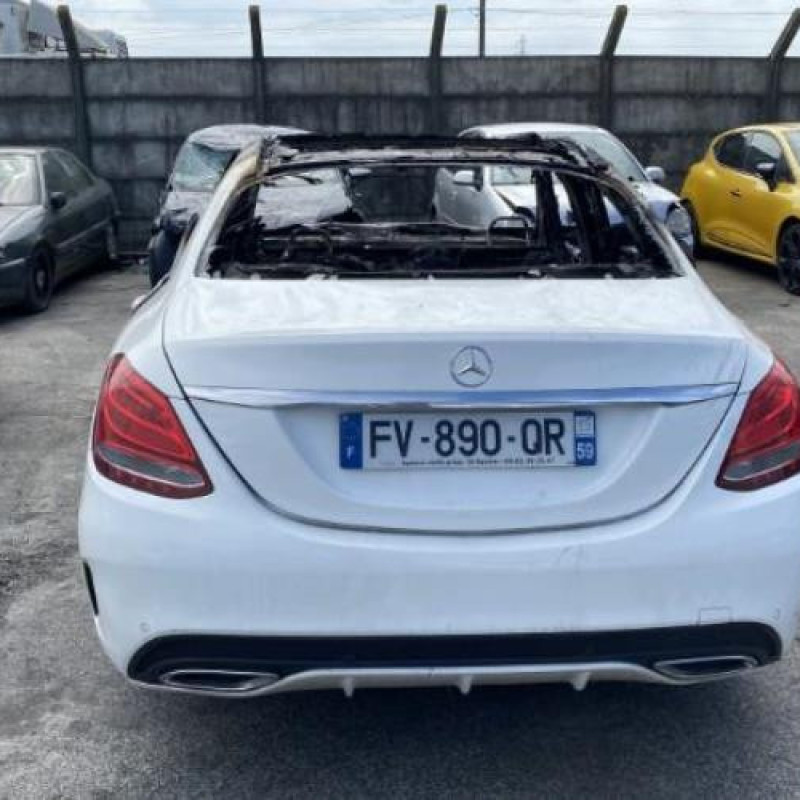 Pare boue arriere droit MERCEDES CLASSE C 205 Photo n°11